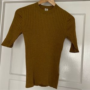 Arket Shortsleeved Sweater